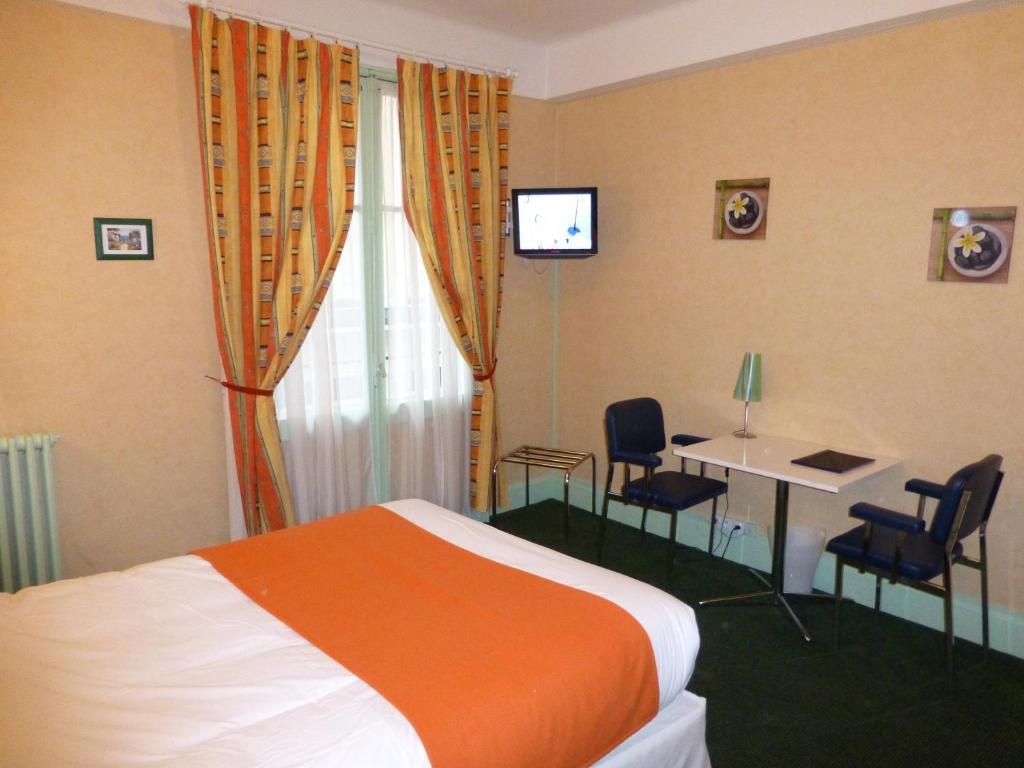 Trianon Hotel Vichy Bilik gambar